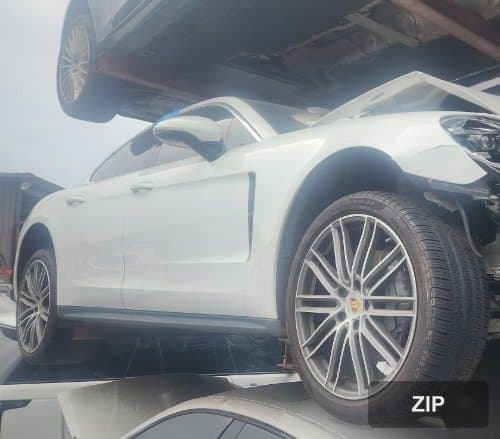 Боковое зеркало правое