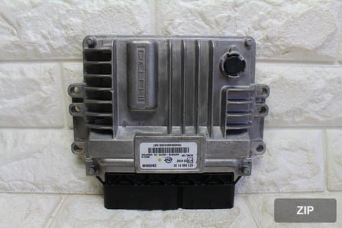 Блок управления двигателем ECU 6715400132