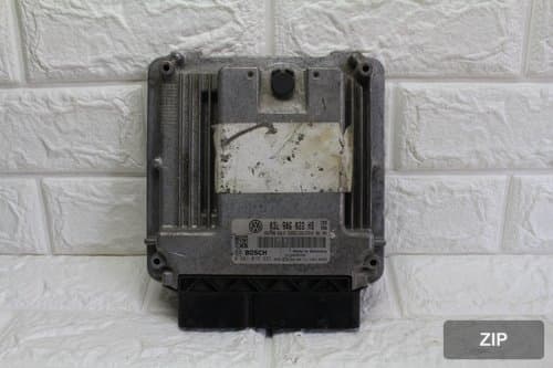 Блок управления двигателем ECU 03L906022HS
