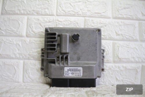 Блок управления двигателем ECU 6725400132