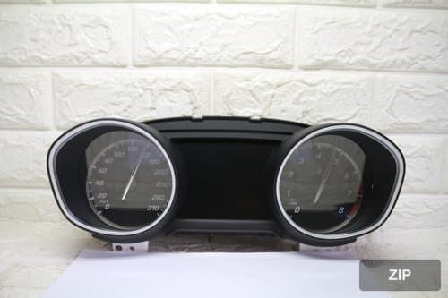 Приборная панель Maserati Levante 670102037