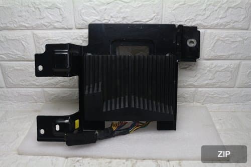 Усилитель 96370C6100 с кронштейном