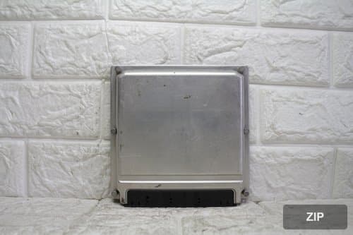 Блок управления двигателя A1131536079