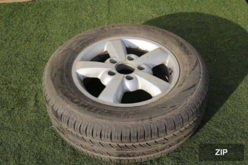 Колесо в сборе 17 дюймов 529103E702 245/65R17