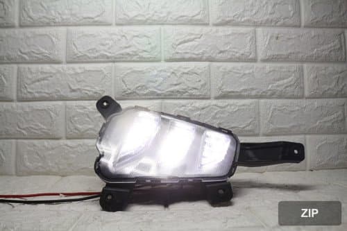 Противотуманная фара передняя левая LED