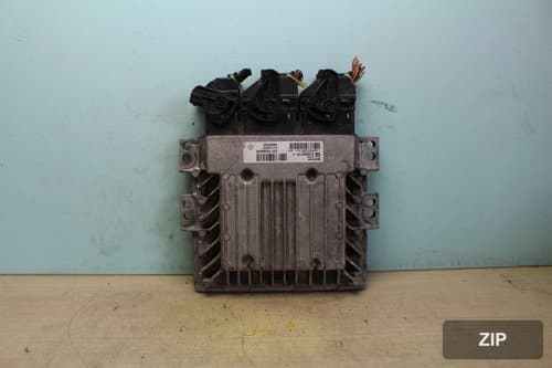Блок управления двигателем ECU 237103843R