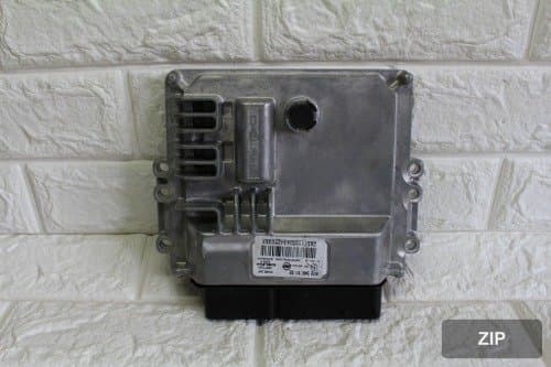 Блок управления двигателя ECU 6725403132