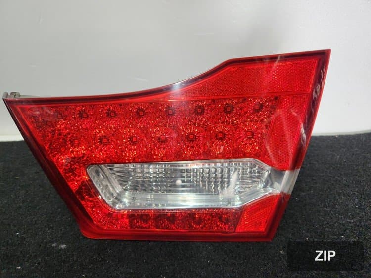 Фонарь багажника правый (пассажирский) для Kia Lotze, 4 контакта