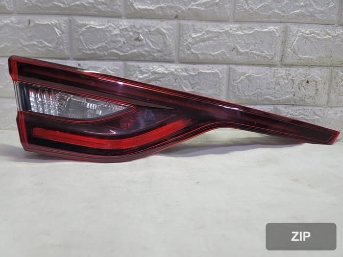 Задний фонарь правый (LED, 3 контакта)
