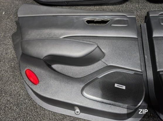 Обшивка дверей комплект (карбон), Renault Samsung SM6, каждая позиция отдельно