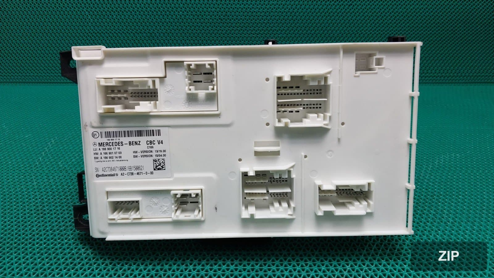 Крашпад передней панели Mercedes-Benz GLE350D (A1669001716)