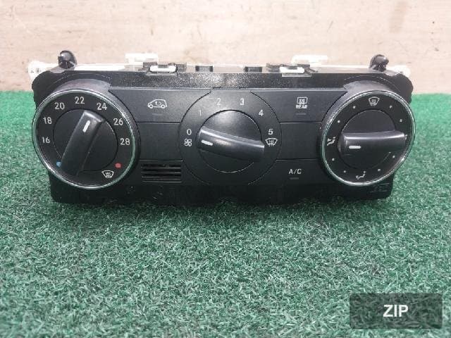 Блок управления климатом Mercedes-Benz B200 (A1699000900)