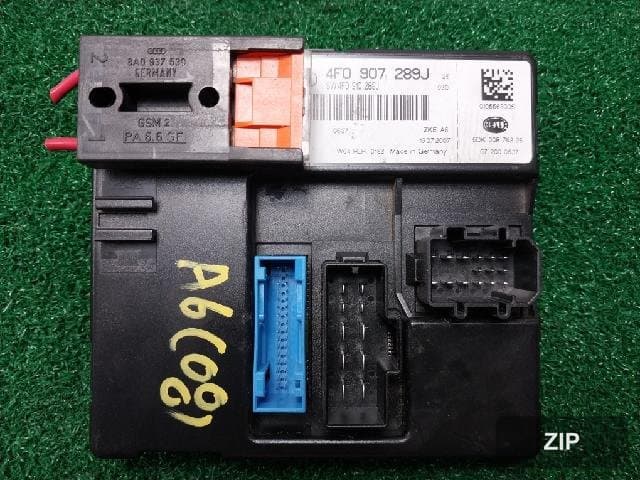 Аудио-разъём и проводка (OEM 4F0 907 289J)
