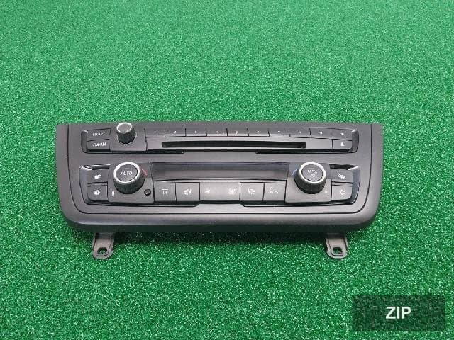Деталь интерьера BMW 320d (9226784-03)