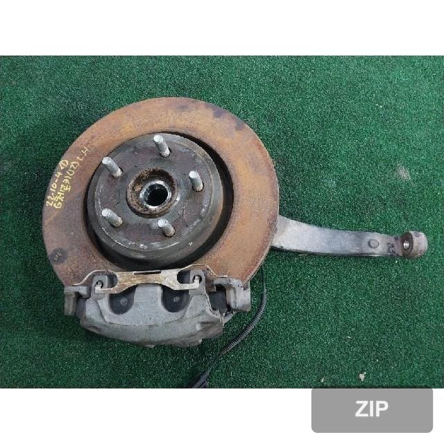 Jeep 3.0 CRD 2012 — поворотный кулак передний левый 68022629AD