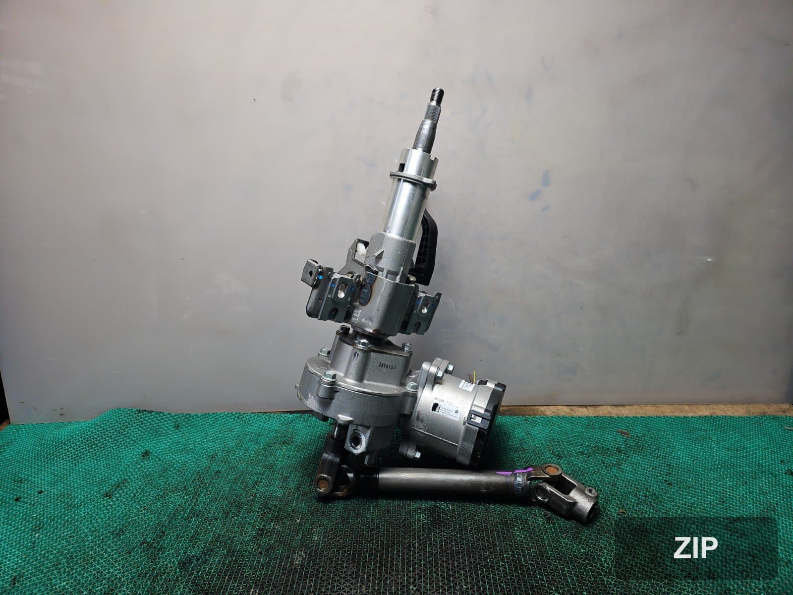 KG모빌리티(쌍용) Torres EVX E5 2023 — вал рулевой колонки 4620042000