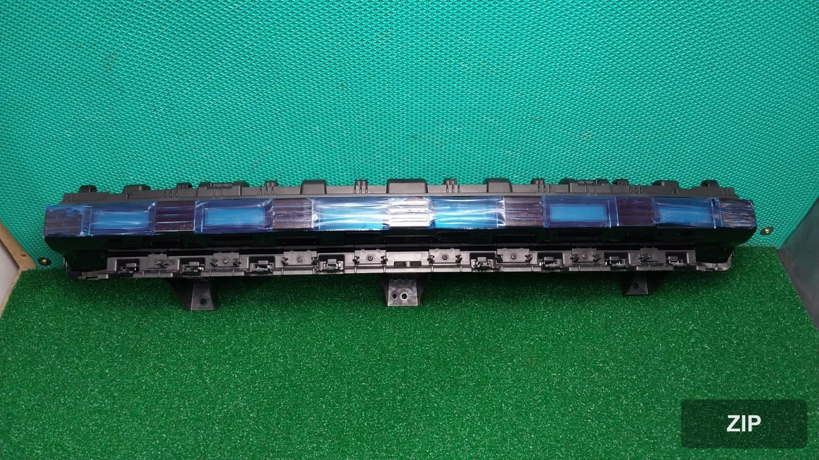 KG모빌리티 Torres EVX E5 2024 — лампа центральная панели