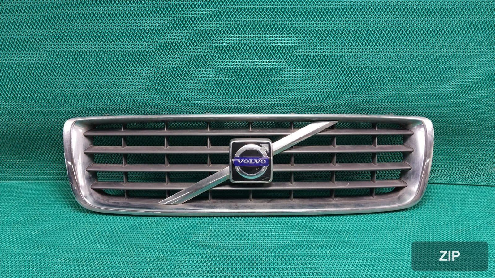 Volvo S80 2007 — решётка радиатора 30655102