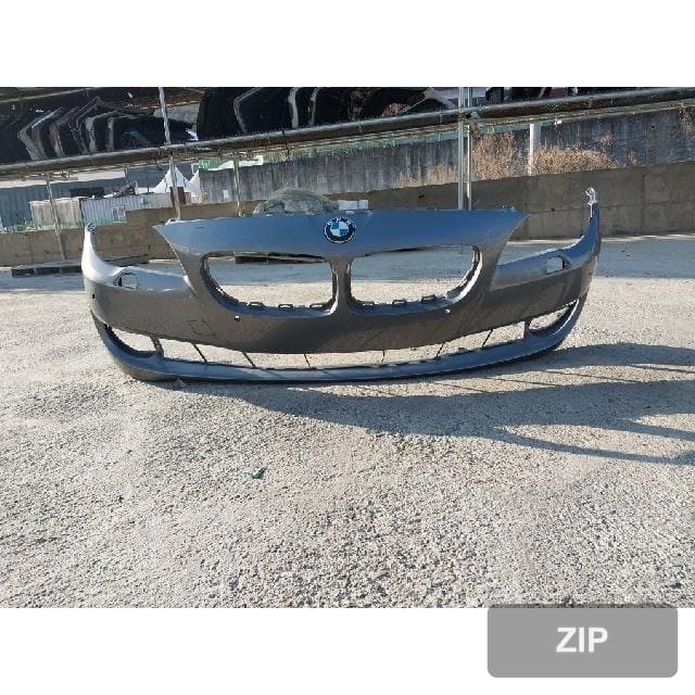 BMW 520d 2012 — передний бампер