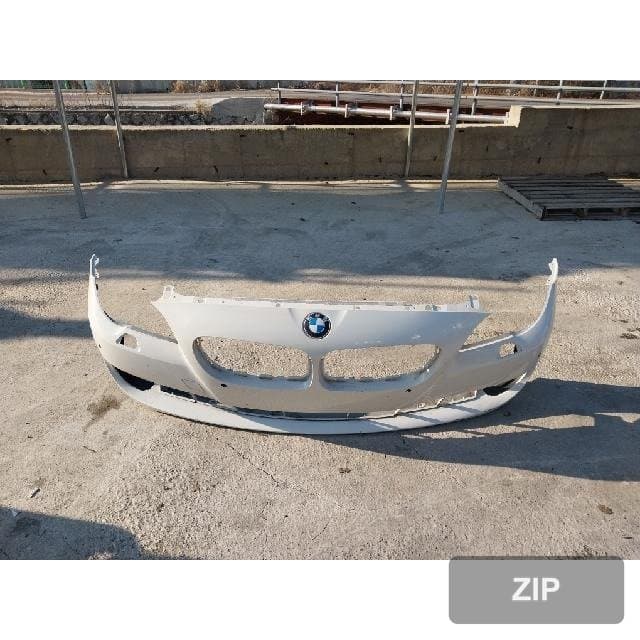 BMW 520d 2012 — передний бампер