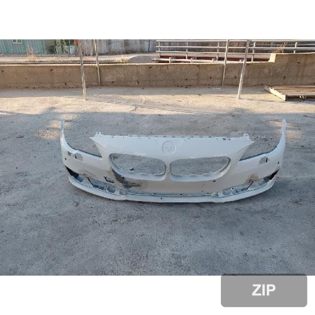 BMW 520d 2015 — передний бампер