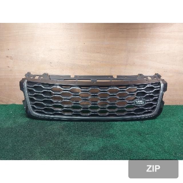 Land Rover Range Rover 3.0 TDV6 2023 — решётка радиатора M8A2-8200-BC