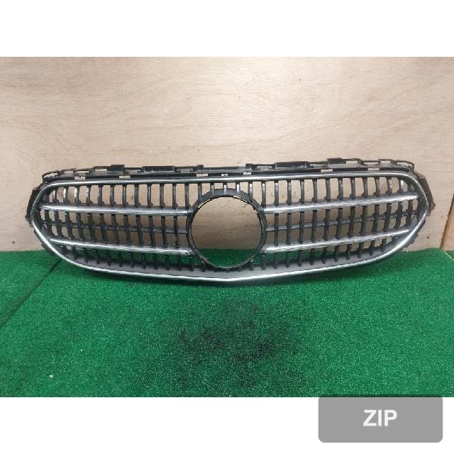 Mercedes-Benz E Class W213 2020 — решётка радиатора A2138883800