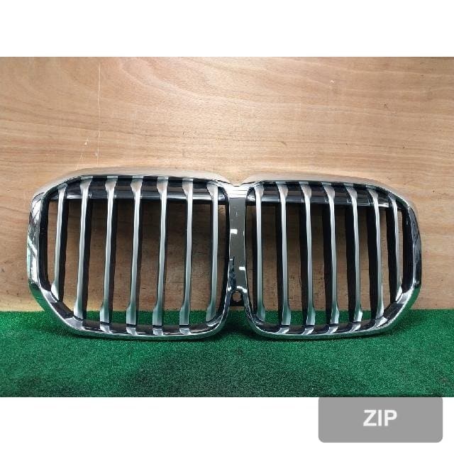 BMW X7 2020 — решётка радиатора 8094566