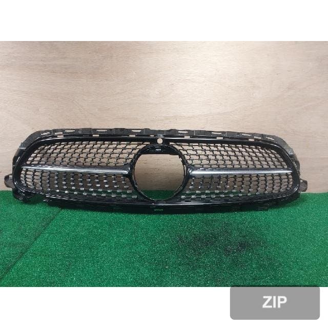 Mercedes-Benz E Class W213 2020 — решётка радиатора A2388883100