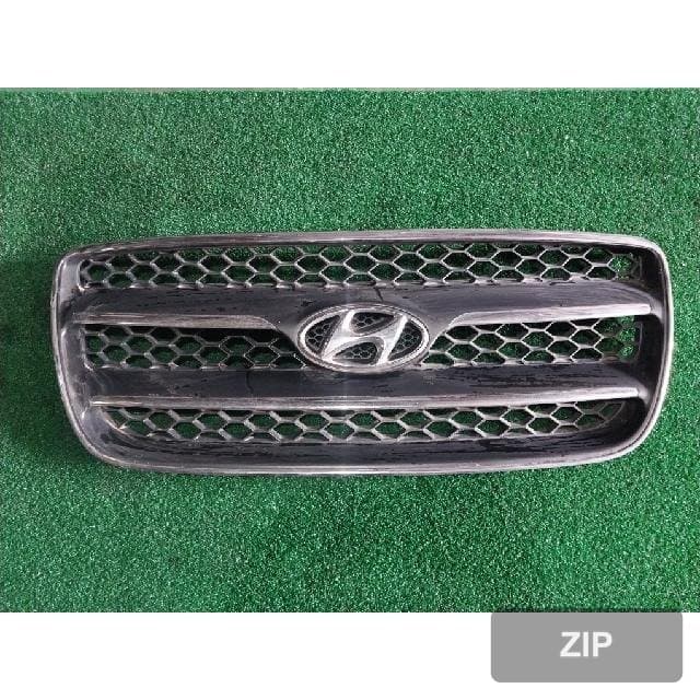 Hyundai Santa Fe CM 2008 — решётка радиатора 86561-2B020