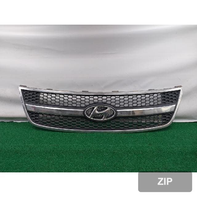 Hyundai Grand Starex 2010 — решетка радиатора 86560-4H000