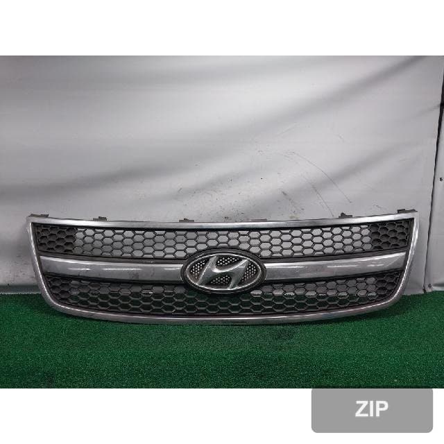Hyundai Grand Starex 2011 — решётка радиатора 86560-4H000