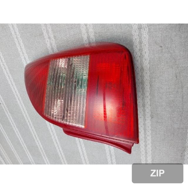 Citroen 1.6 2004 — задний фонарь правый