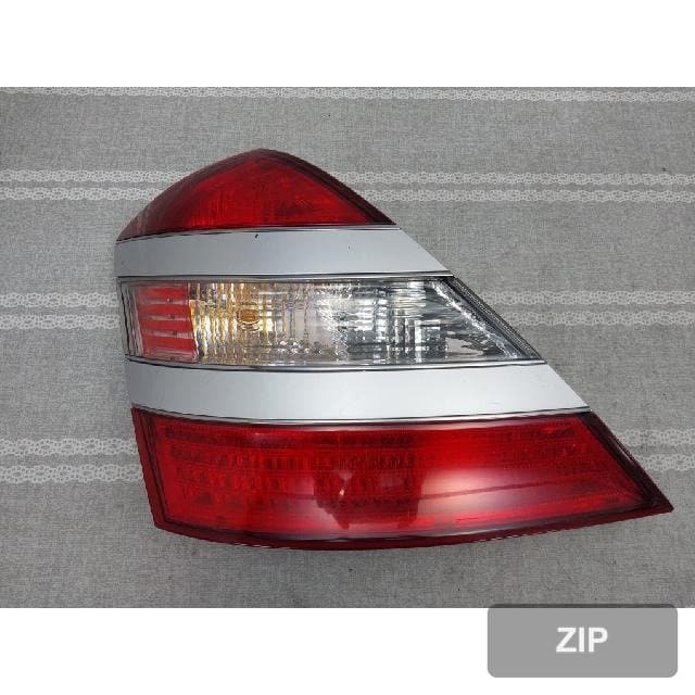 Mercedes-Benz S500L 2006 — задний фонарь левый A221 820 0364