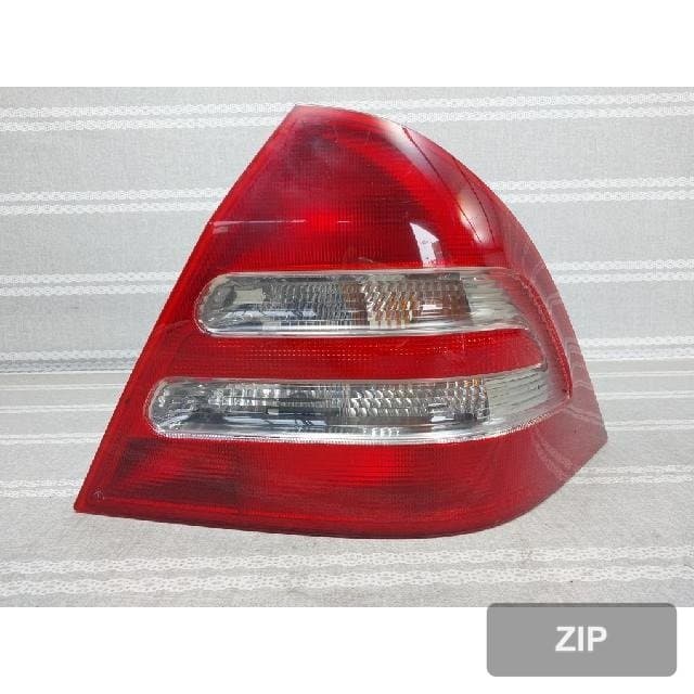 Mercedes-Benz C200 2002 — задний фонарь правый