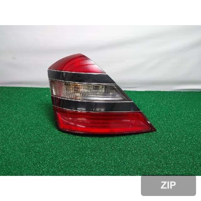 Mercedes-Benz S350L 2007 — задний фонарь левый A221 820 0164