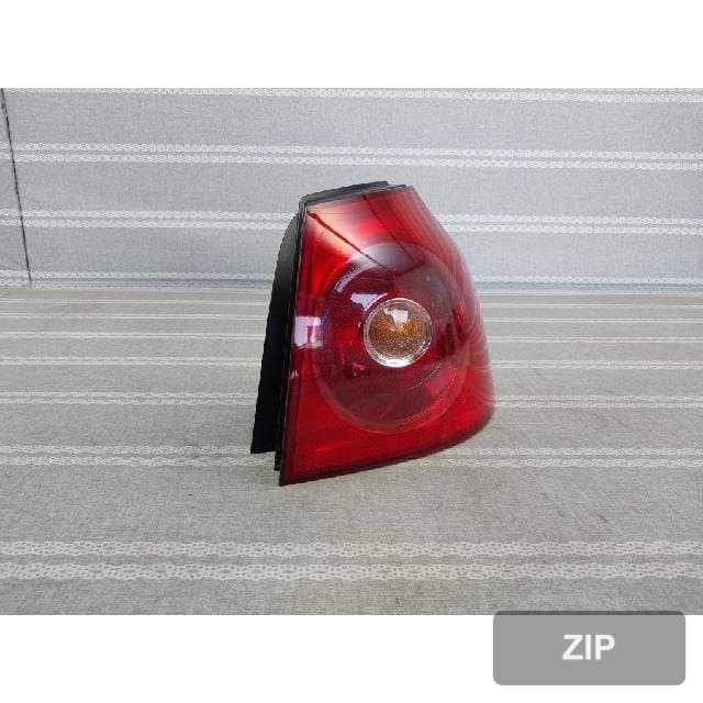 Volkswagen Golf 2009 — задний фонарь правый