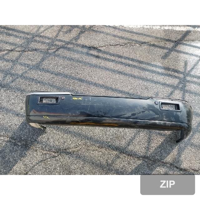 Lincoln Towncar 2006 — задний бампер 6W1Z17K835APTM