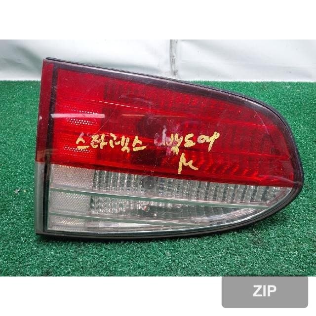 Hyundai Starex 2006 — накладка крышки багажника правая 92406-4A6