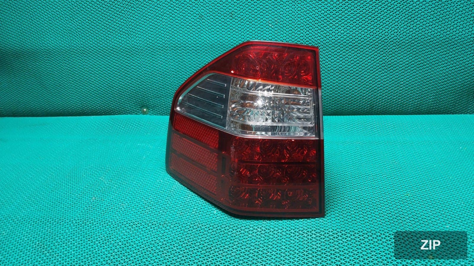 Kia Mohave 2008 — задний фонарь левый