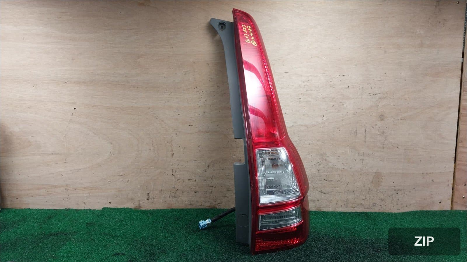 Honda 2.4 4WD 2007 — задний фонарь правый 33501-SWA-A02
