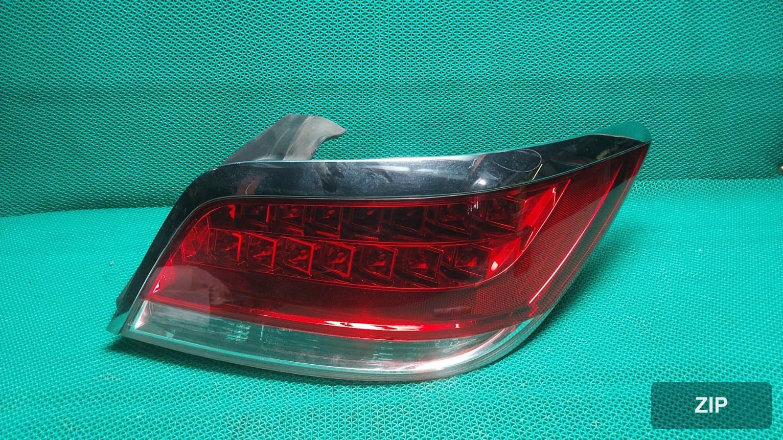 Chevrolet Alpheon 2012 — задний фонарь правый (сторона пассажира) 20905472