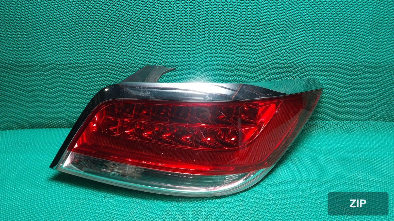 Chevrolet Alpheon 2011 — фонарь задний правый 20905472