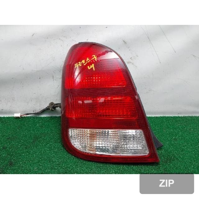 Kia Carens 2001 — задний фонарь левый