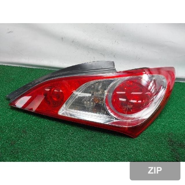 Hyundai Genesis Coupe 2009 — задний фонарь правый