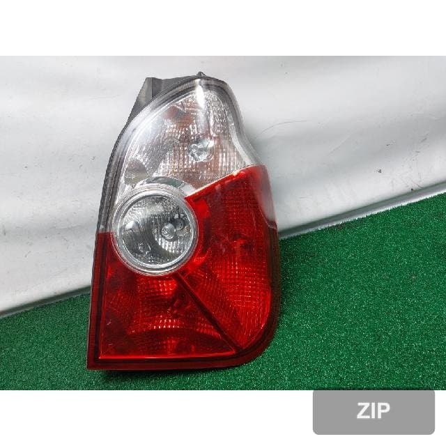 Hyundai Terracan 2006 — задний фонарь правый