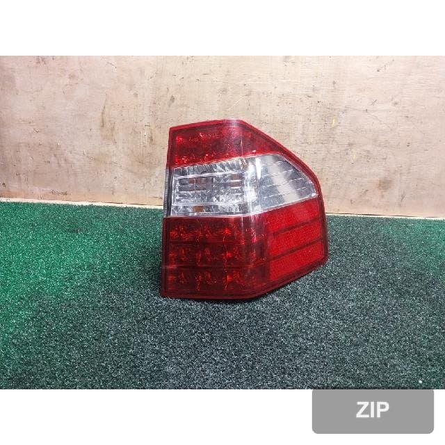 Kia Mohave 2014 — задний фонарь правый (пассажирский) 92402-2J101