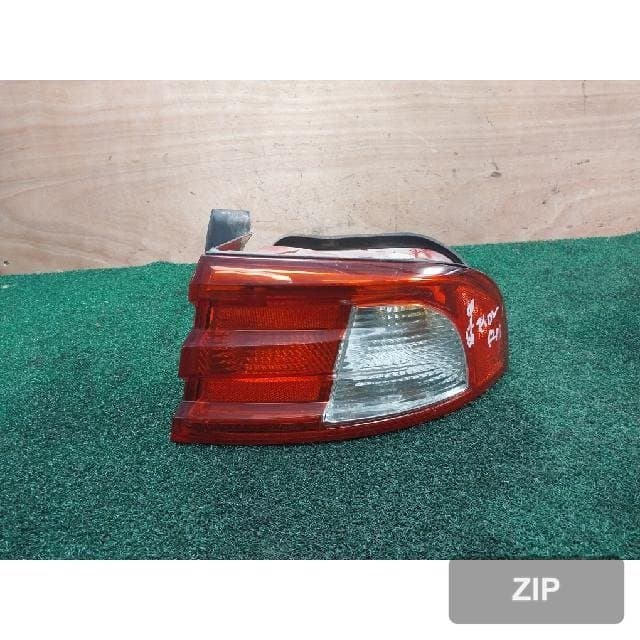 Kia Optima 2003 — задний фонарь правый 92421-3C0