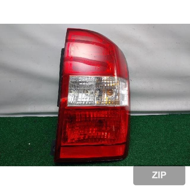 Kia Grand Carnival 2007 — фонарь задний правый 924-4D1
