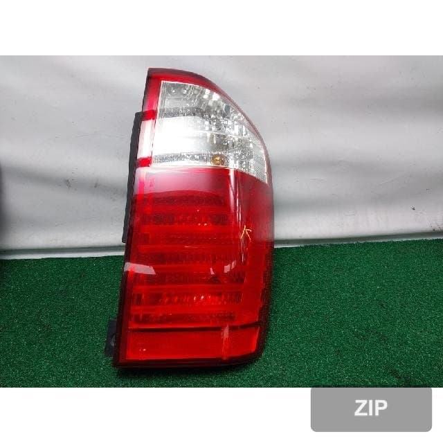 Kia Grand Carnival 2007 — задний фонарь правый 924-4D0